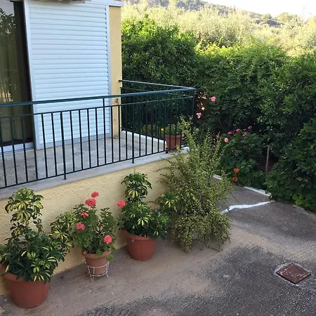 Rania Apartman Toló