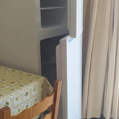 拉尼娅公寓 *